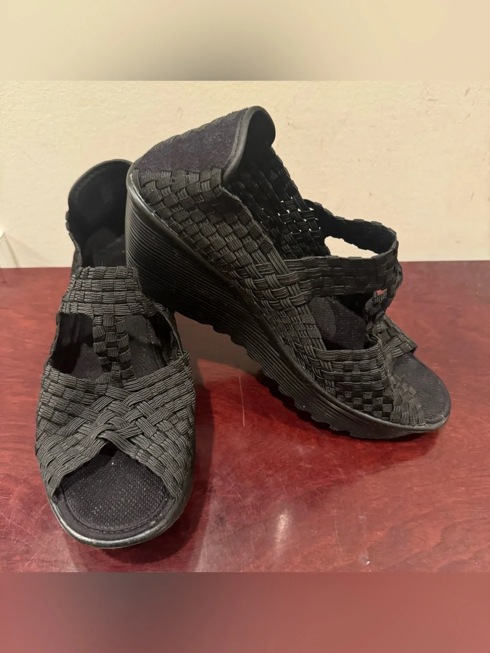 Women’s Black Woven Classic Wedge Slide On Shoe by White Mountain - Size 7.5
